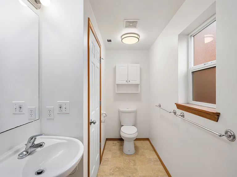 8823 Delridge Way SW #B — Photo 19
