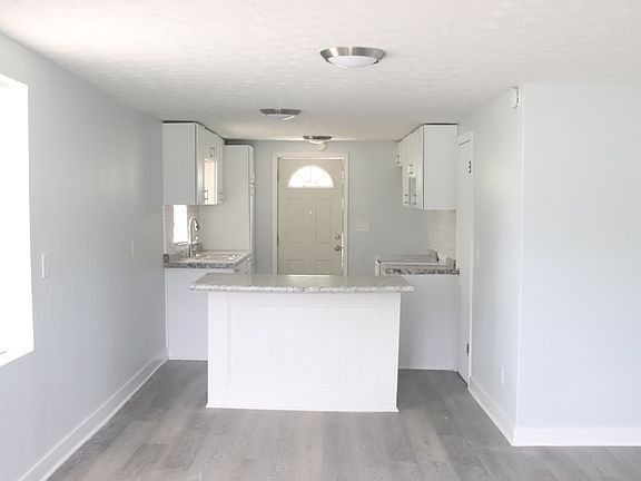 2nd image of 707 S Mickley Ave