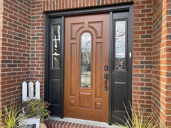 2nd image of 10218 Waterford Ct