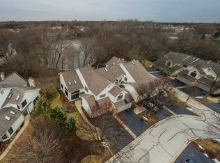 472 W Auburn Woods Ct, Palatine, IL 60067