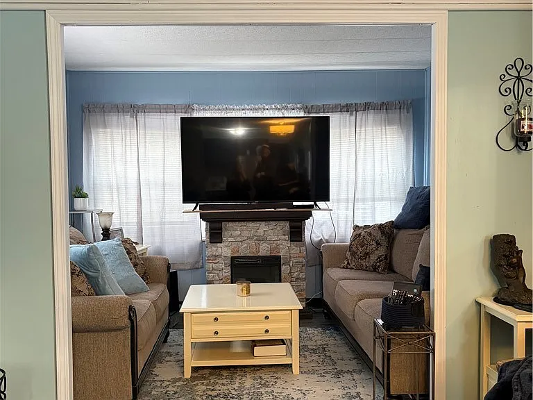 2080 River Rd #15 — Photo 8