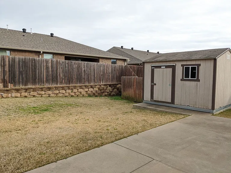 5805 Thompson Pl — Photo 34