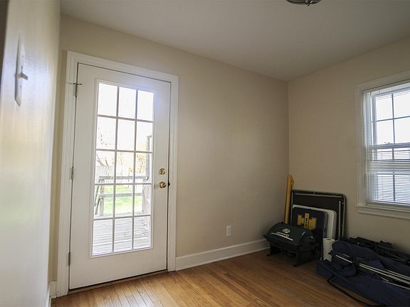 3rd image of 1328 White St