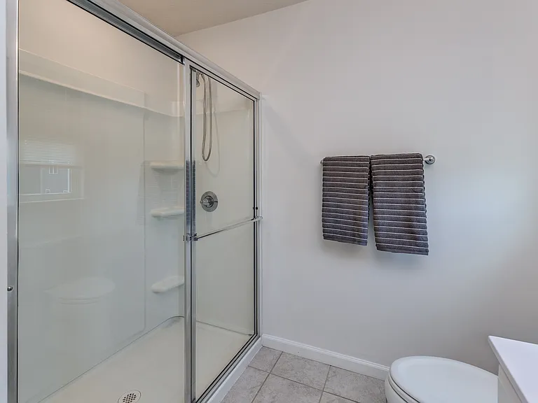 403 Sydney Dr — Photo 16