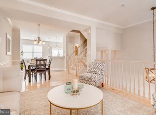 3820 Dominion Mill Dr, Alexandria, VA 22304