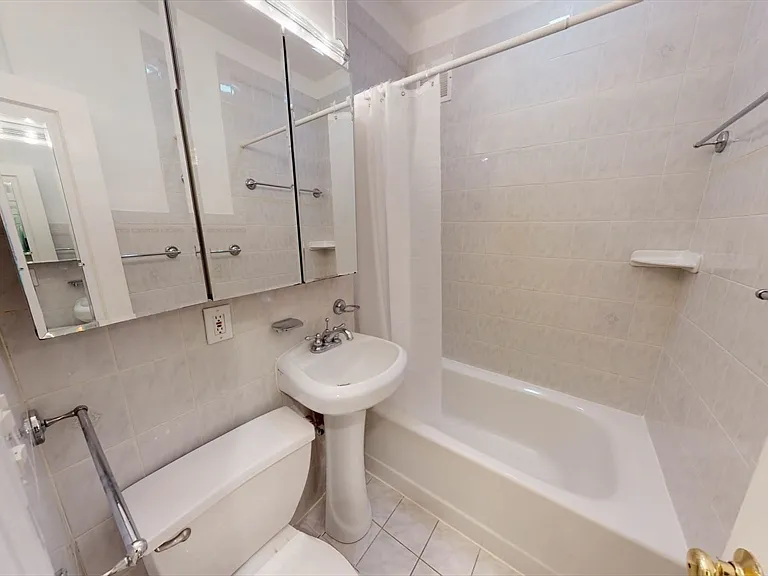 311 Tappan St #3 — Photo 26