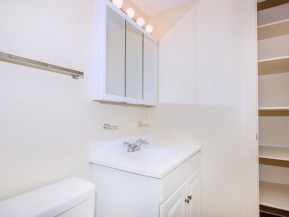 5th image of 106-1 Frederick St #106