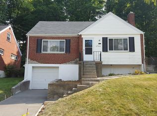 1706 Ashbrook Dr, Cincinnati, OH 45238