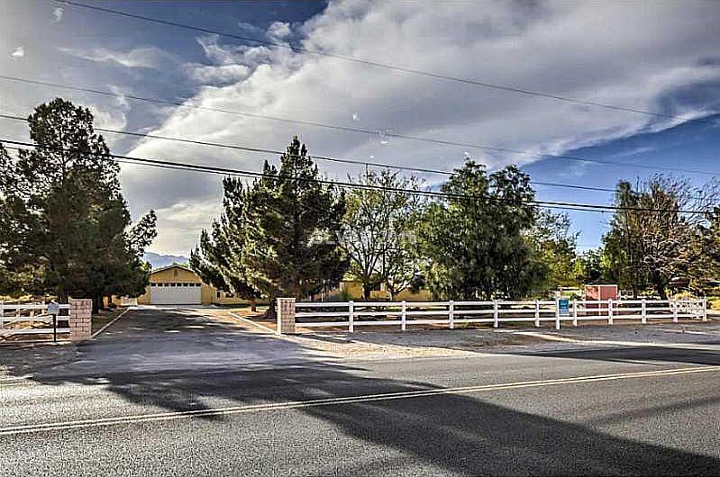 1st image of 8075 N Tenaya Way