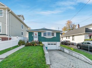 190 Drake Ave, Staten Island, NY 10314