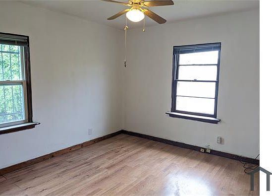 4th image of 4529 Anderson Ave