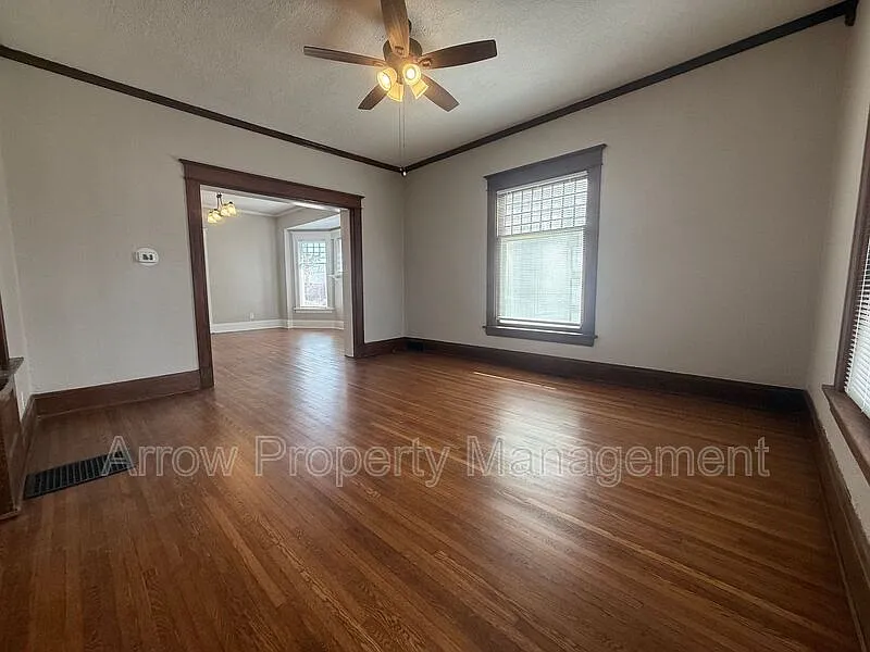 4 bed, 2.0 bath, 1440 sqft, $2,200 — Photo 4