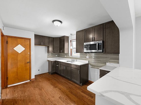 5th image of 4143 W Marquette Rd