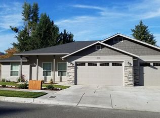 1050 SW Princeton Pl, Grants Pass, OR 97527