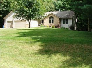 2372 N Birchridge Dr, Midland, MI 48642