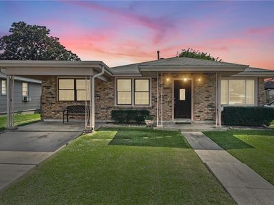 9 Maple Ln, Gretna, LA, 70053