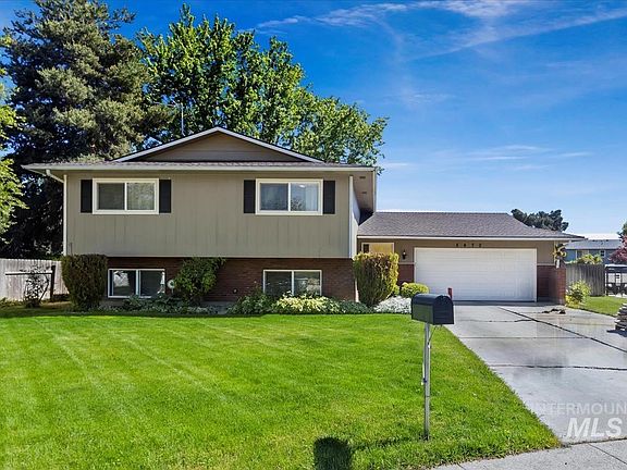 2nd image of 5670 N Kercliffe Ct