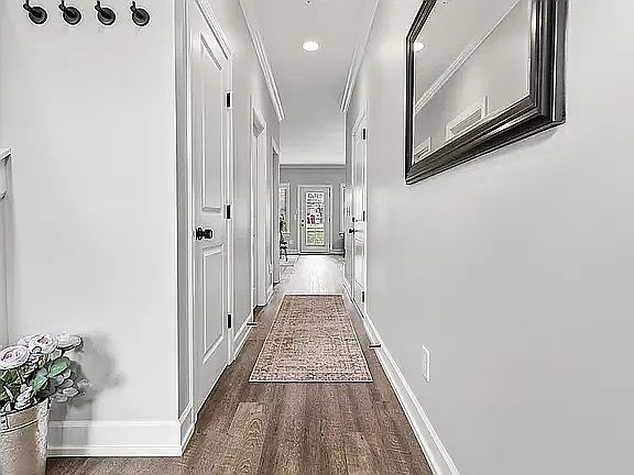 5th image of 112 Mapleview Dr