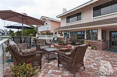 3rd image of 2652 Bayshore Ave
