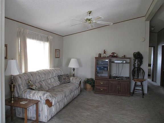 3rd image of 11437 E 37th Pl