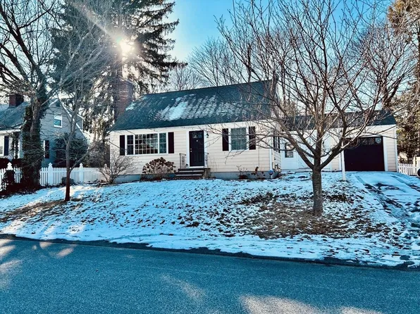 9 Linda Ln, Weymouth, MA 02188