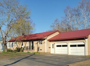 140 Church St, Dexter, ME 04930