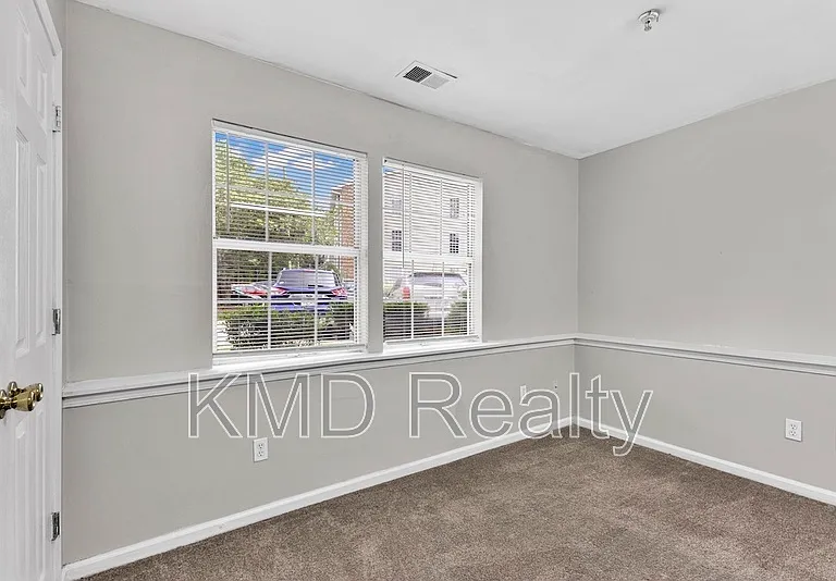 1638 Arlyn Cir #A — Photo 7