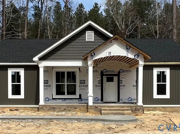 Nicholson Dr, Wakefield, VA 23888