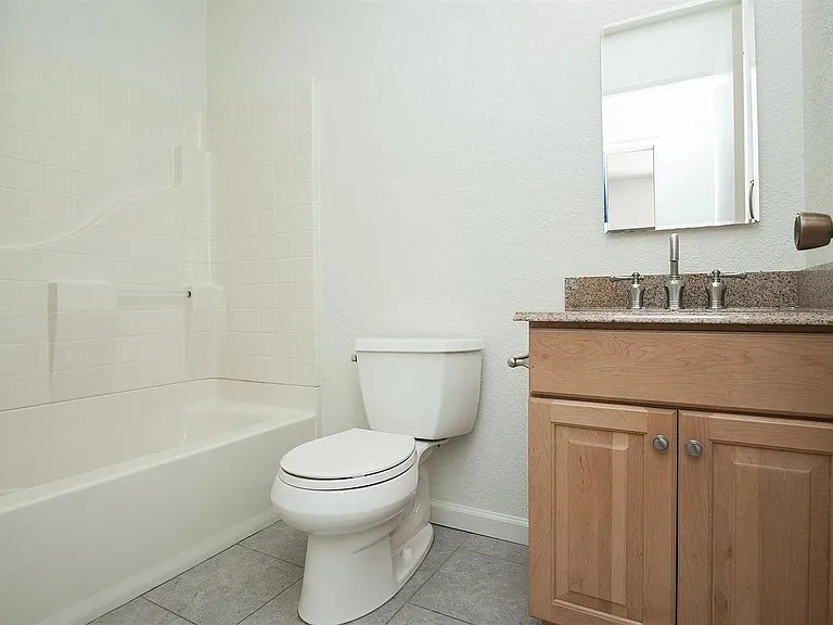 1208 Pheasant Dr — Photo 13