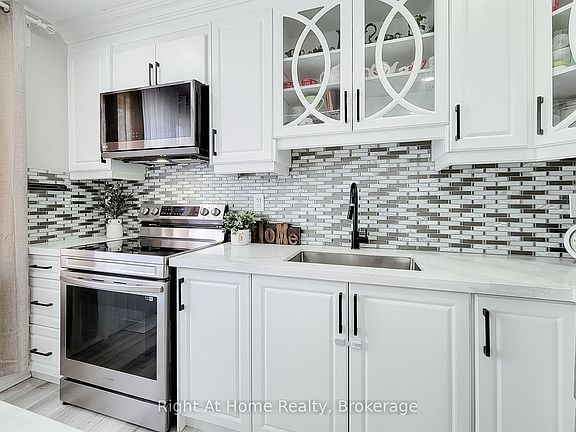 4th image of 321 Dewitt Rd N