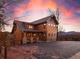 2264 Coopers Hawk Way, Sevierville, TN 37862