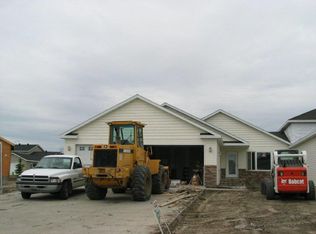 3614 Balsam Cir, Grand Forks, ND 58201