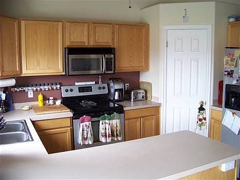 2nd image of 155 W 1525 N