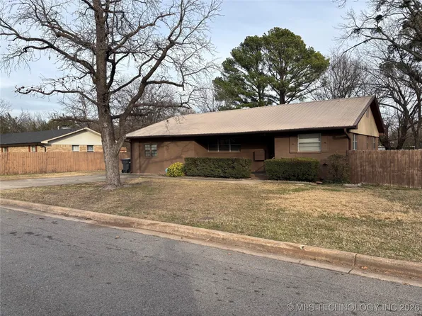 718 Marlena Ln, Ardmore, OK 73401