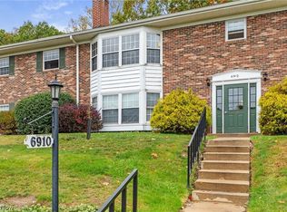 6910 Carriage Hill Dr APT 204, Brecksville, OH 44141