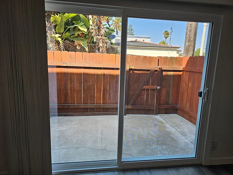 4266 Lamont St #B — Photo 6