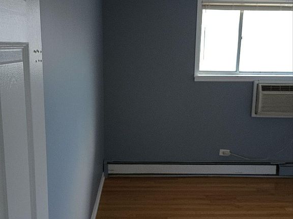5th image of 7909 S Greenwood Ave #3W