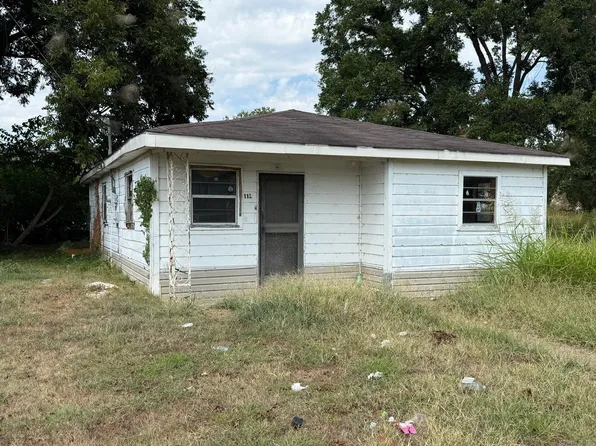 113 E Calhoun St, Luxora, AR 72358
