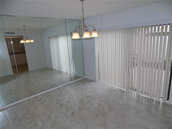 4th image of 163 Lago Vista Blvd