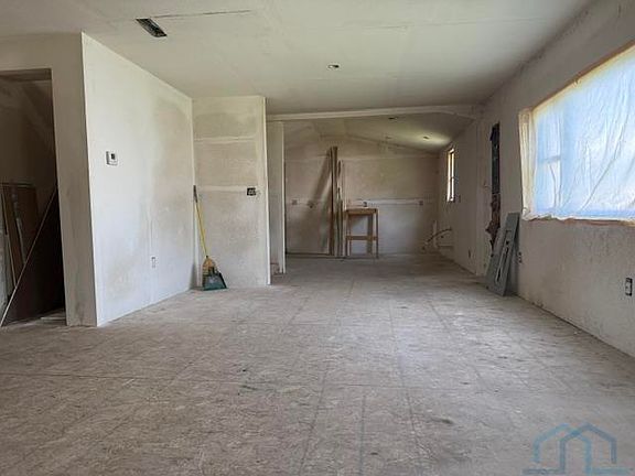 2nd image of 109 E Randolph St