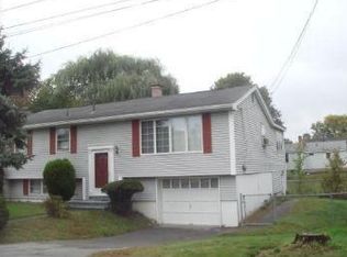 40 Eleanor Dr, Lowell, MA 01854