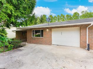 887 Tremont St, Morgantown, WV 26505