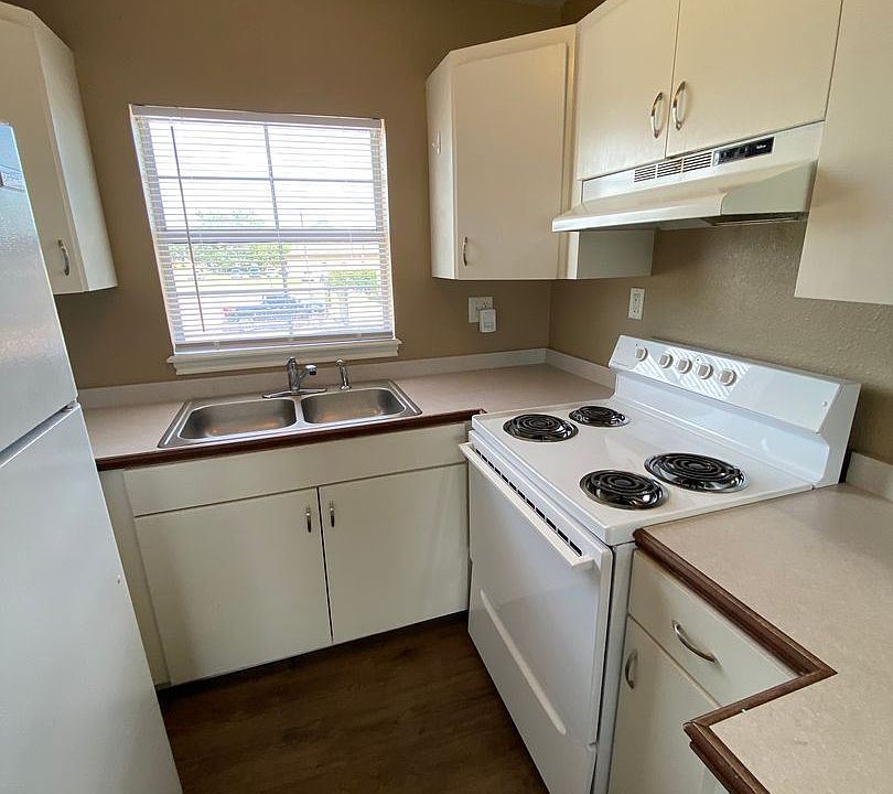 1801 Lake Street Apartment Rentals Lake Charles, LA Zillow