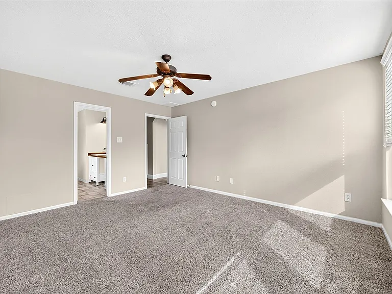 7603 Kenmark Ct — Photo 21