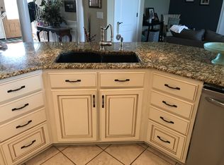 560 Thompson Ln, Portland, TN 37148