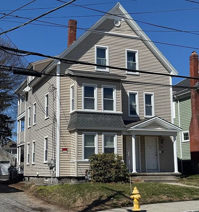 21 Cotton St #3
