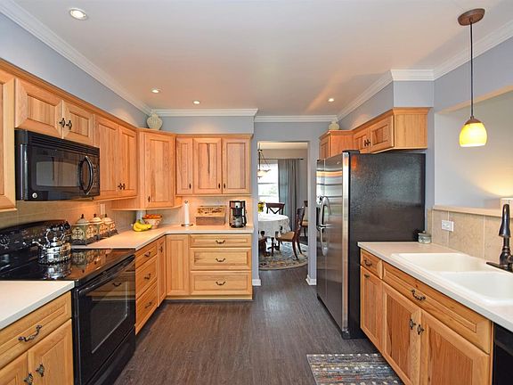 4th image of 7121 Highpoint Dr