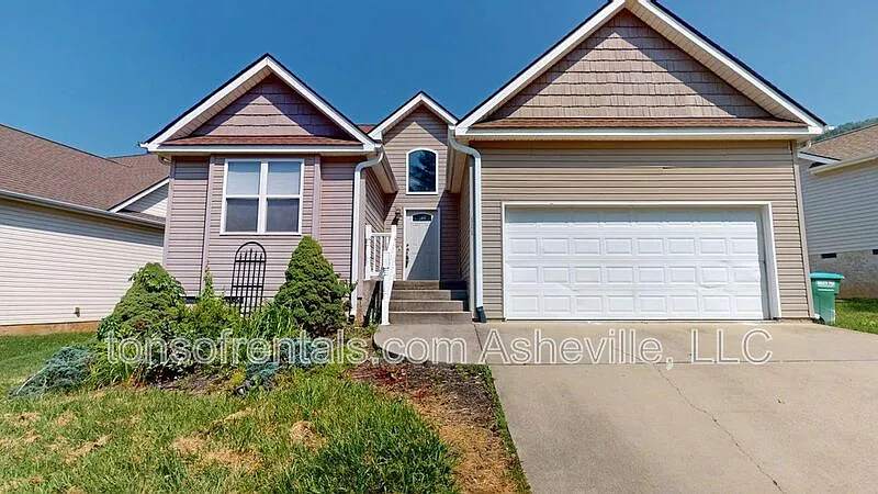 111 Woodcreek Cir