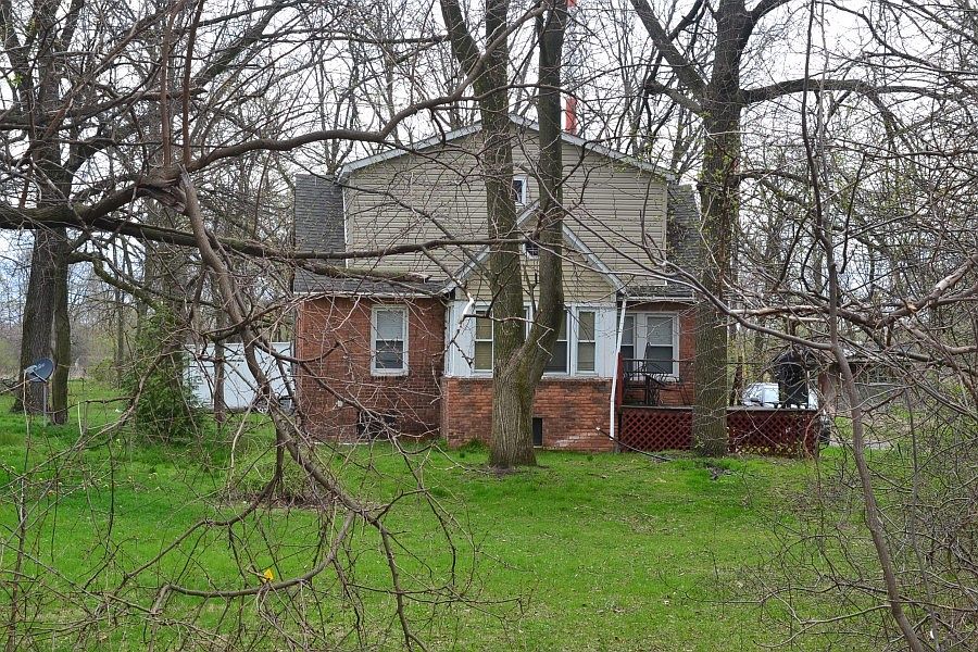 1st image of 38650 W Huron River Dr
