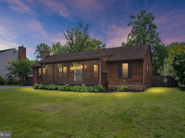 1112 Potomac Dr, Stafford, VA 22554